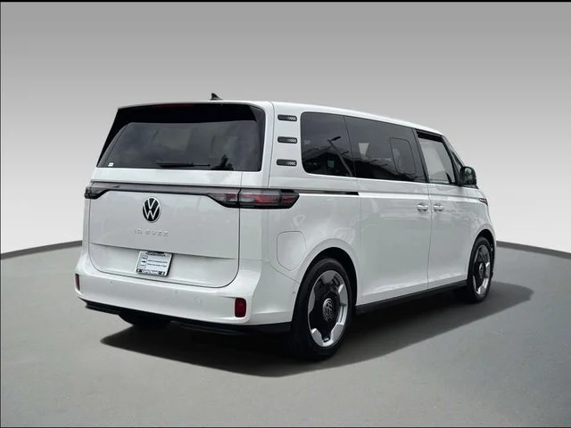 Certified Used 2025 Candy White Volkswagen Pro S image 4
