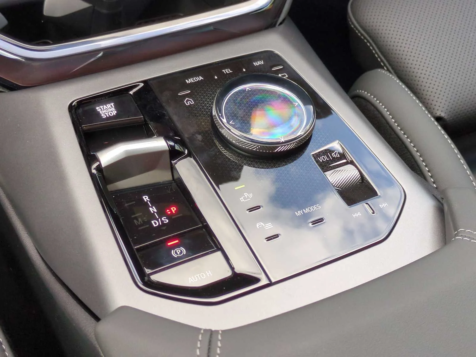 New 2026 Skyscraper Grey Metallic BMW 30 xDrive image 34