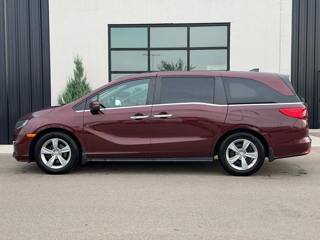 Used 2018 Red Honda EX image 3