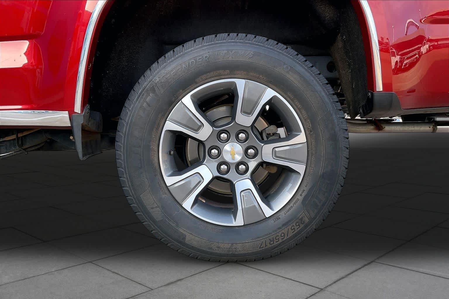 Used 2016 Red Rock Metallic Chevrolet 4WD Z71 image 10