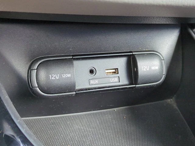 Used 2019 White Kia Plus image 23