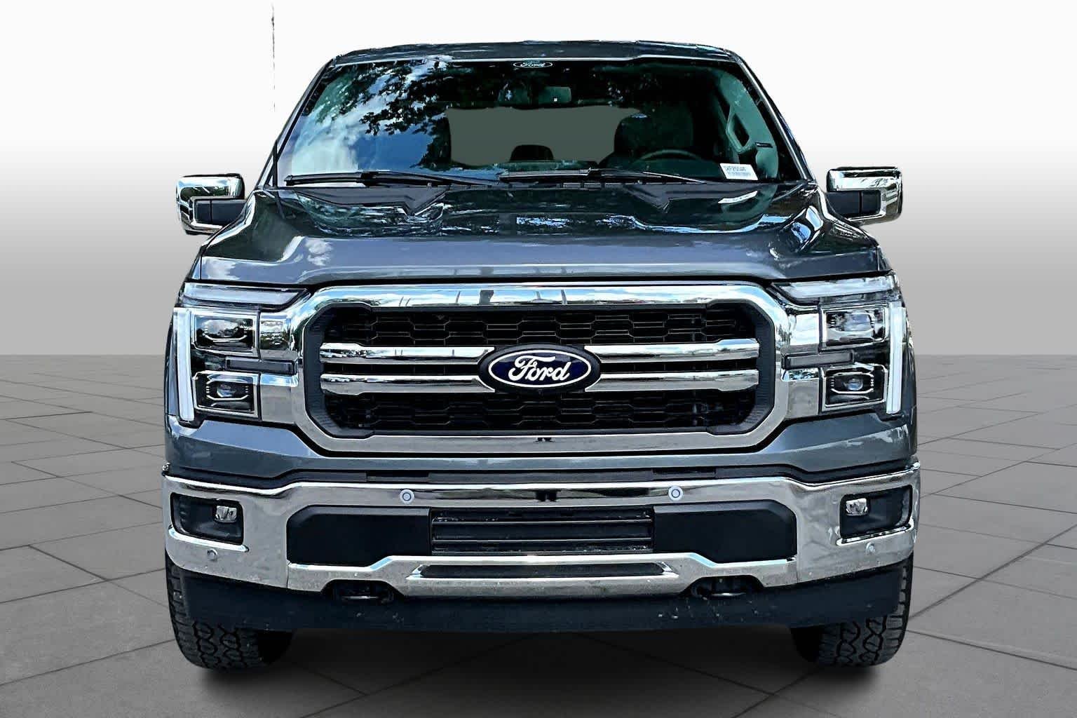 Used 2025 Carbonized Gray Metallic Ford LARIAT image 6