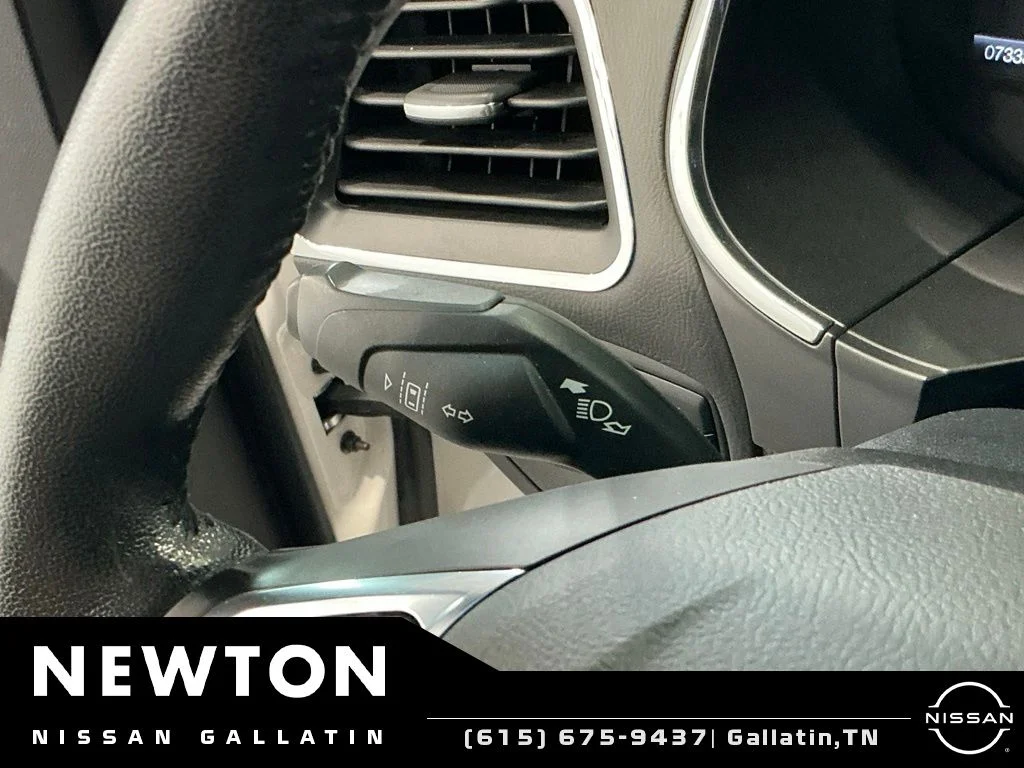 Used 2019 White Platinum Clearcoat Metallic Ford Titanium image 41