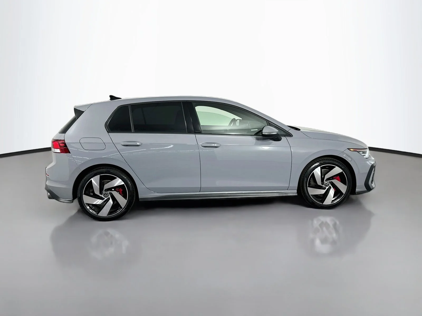 Used 2026  Volkswagen S image 8