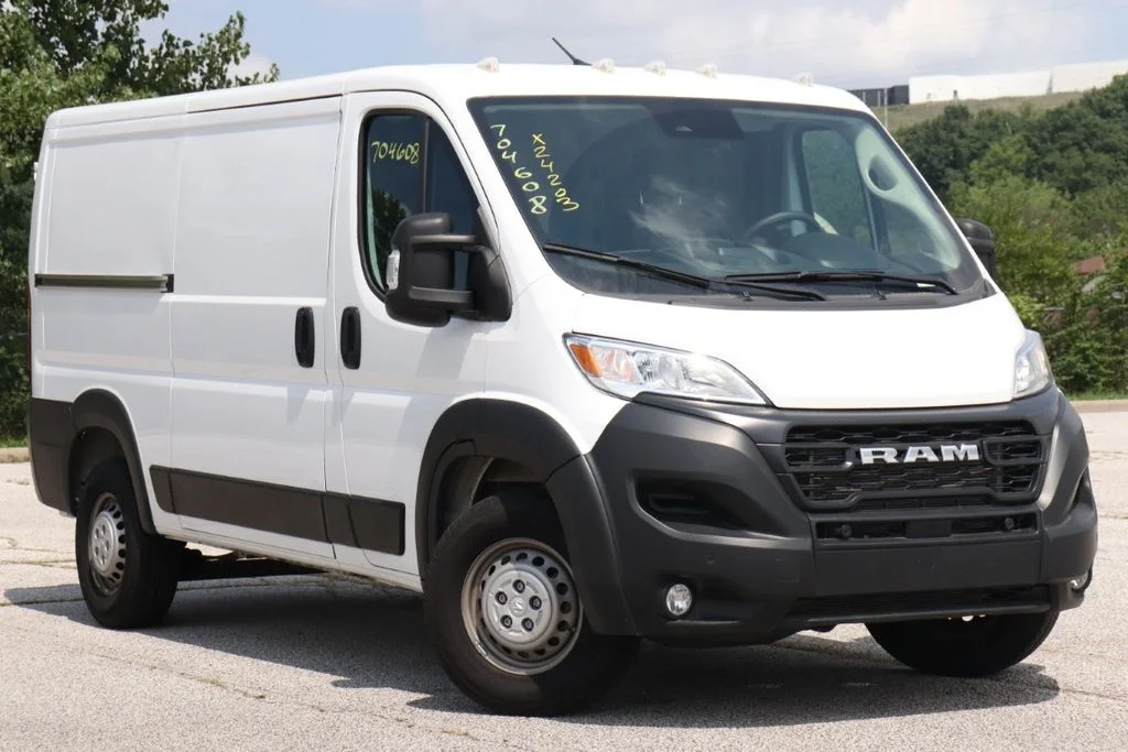 Used 2024 White Ram Base image 2