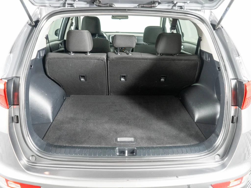 Used 2018 Silver Kia LX image 27
