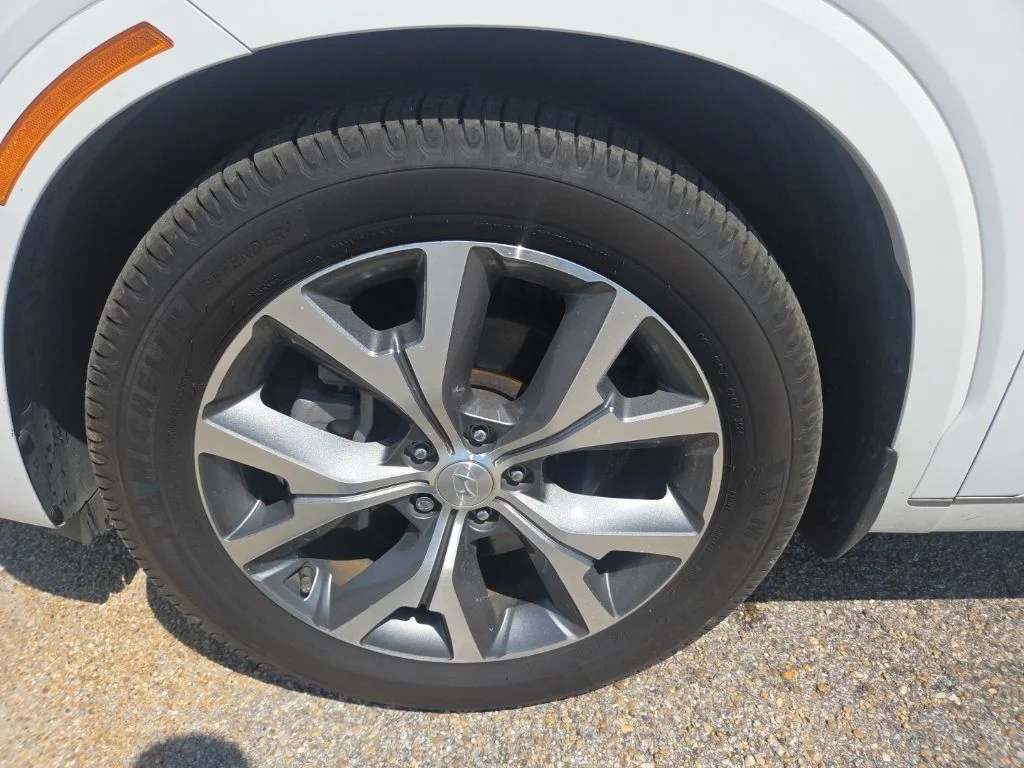 Used 2022 Hyper White Hyundai Limited image 15