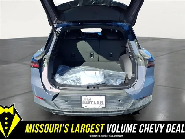 New 2026 Galaxy Gray Metallic Chevrolet LT image 24