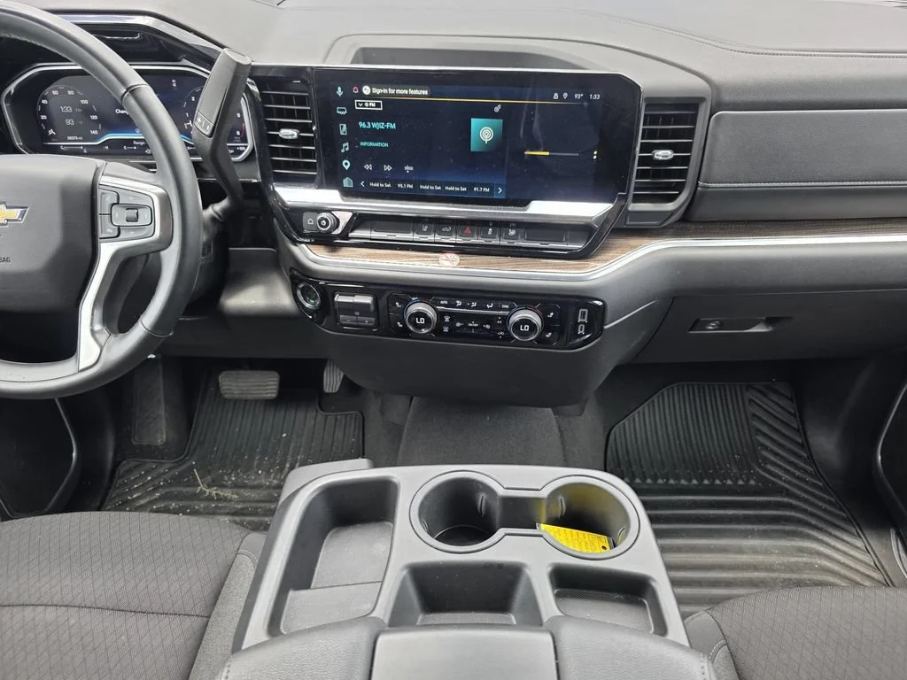 Used 2025 Sterling Gray Metallic Chevrolet LT image 19