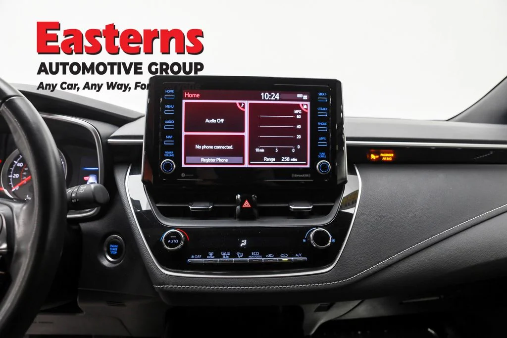 Used 2022 Silver Toyota SE image 12