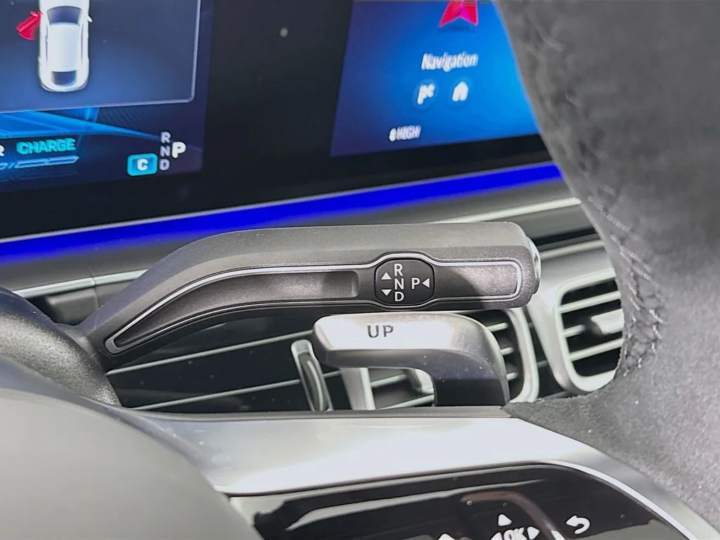 New 2026 MANUFAKTUR Moonlight White Metallic Mercedes-Benz GLE 53 AMG® image 18