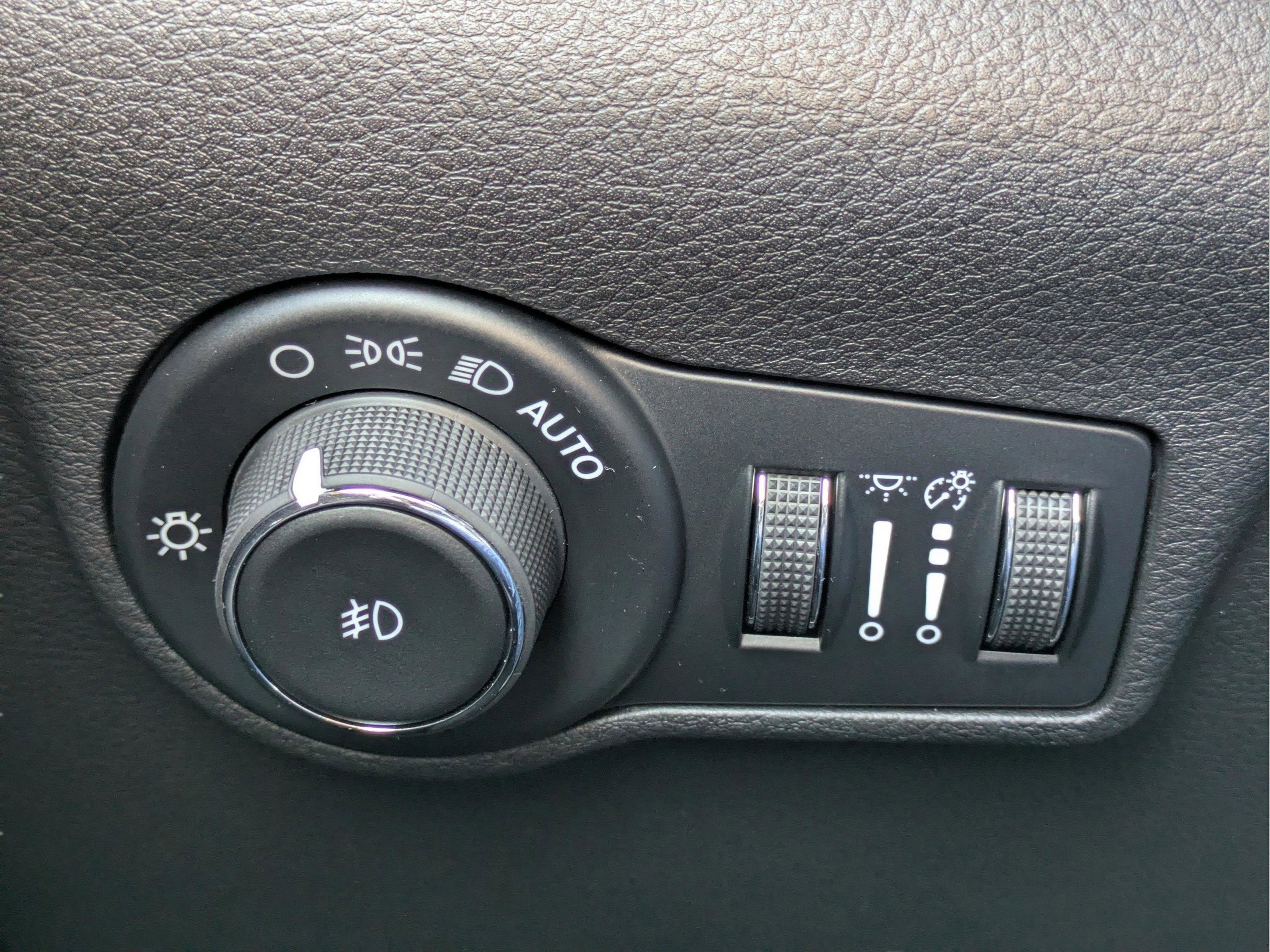 New 2026 Joose (DISC) Jeep Latitude Altitude image 26