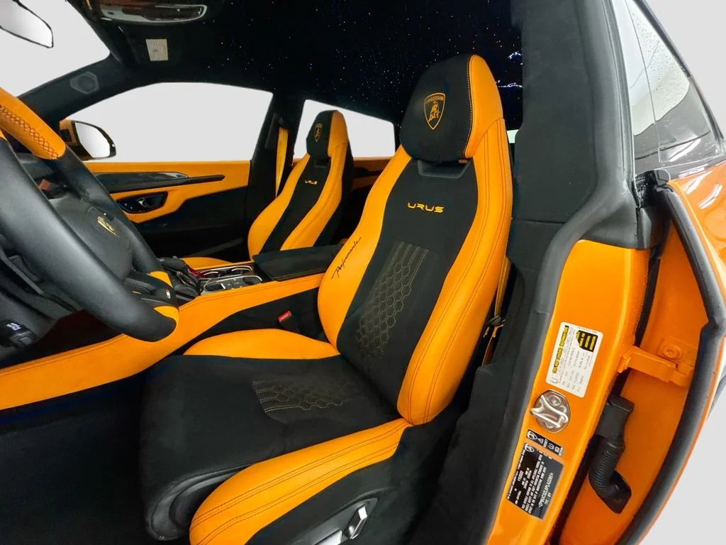 Used 2023  Lamborghini Performante image 22