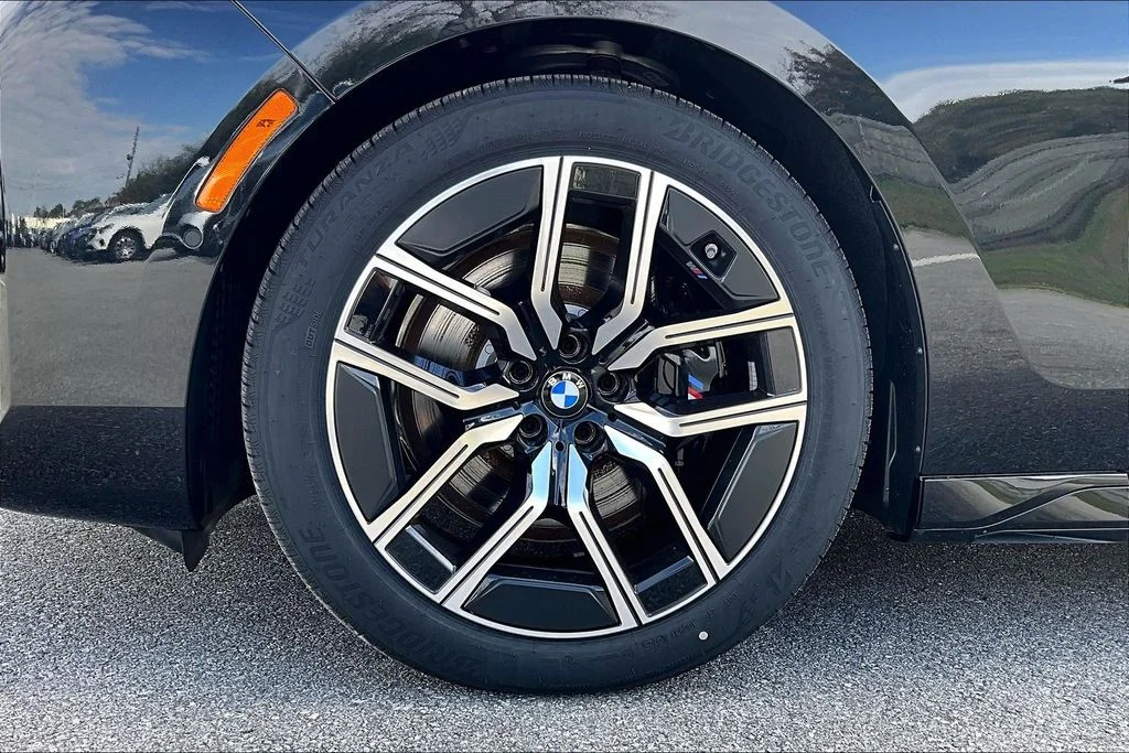 2026 BMW 7 Series 740i - Photo 10