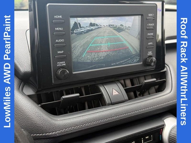 Used 2019 Pearl Toyota LE image 17