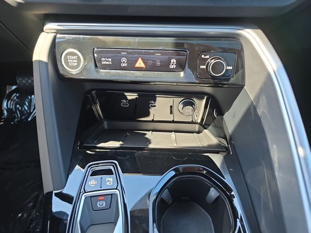 Used 2025 White Audi 2.0T Premium image 27