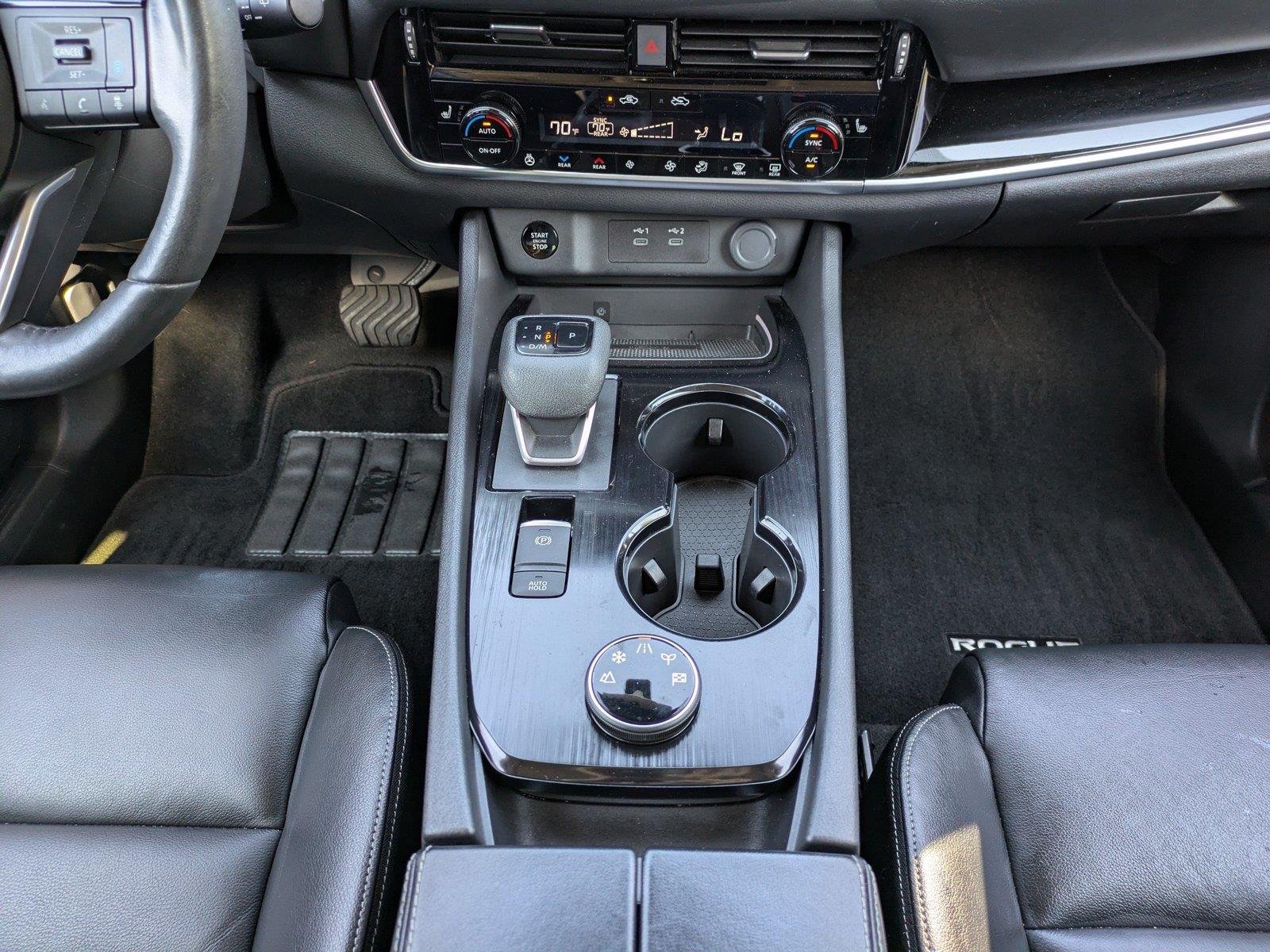 Used 2024 Boulder Gray Pearl/Super Black Nissan SL image 18