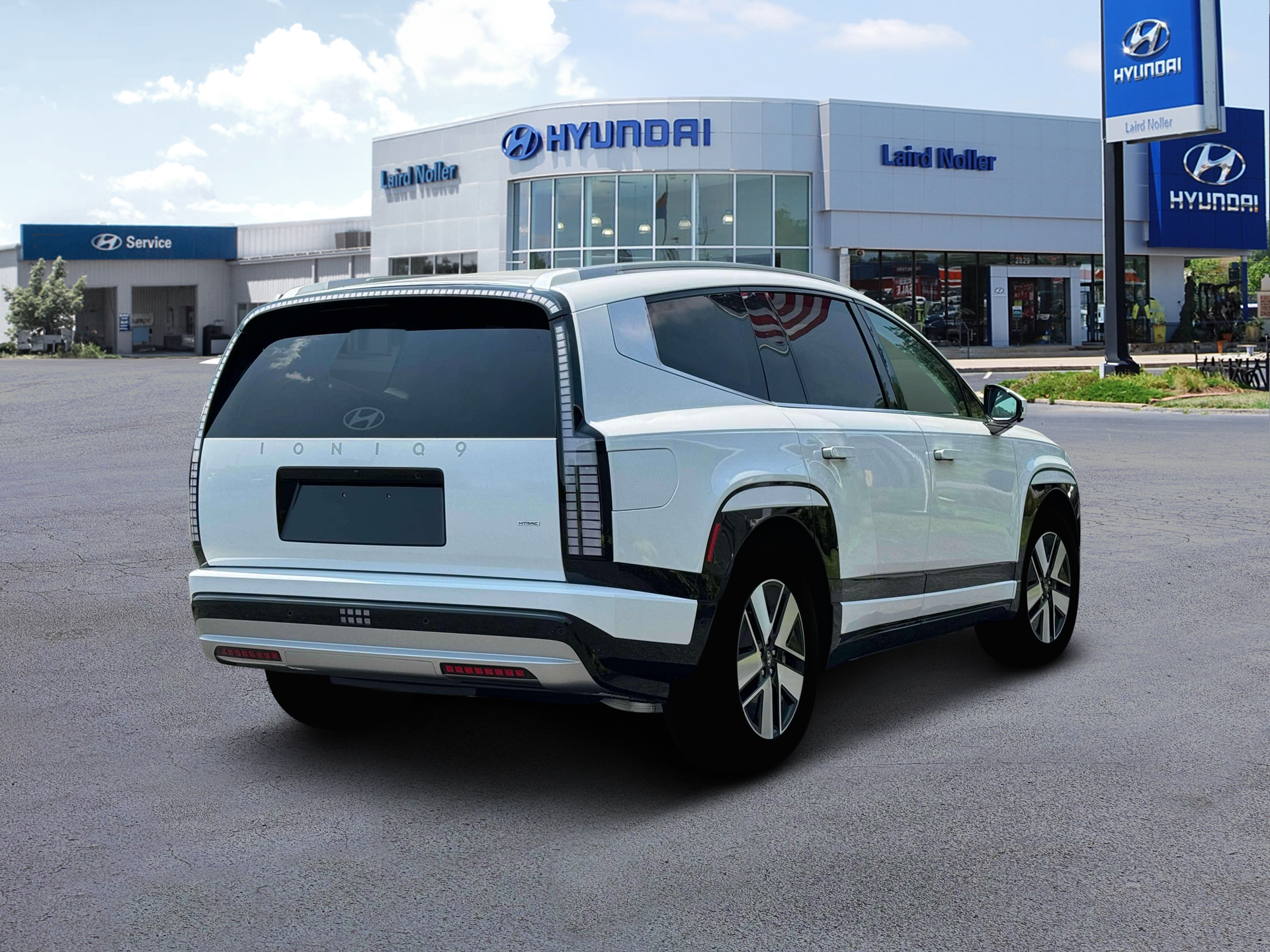 View vehicle photo 7