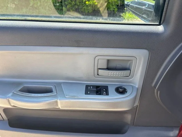 Used 2008 Red Dodge SXT image 14