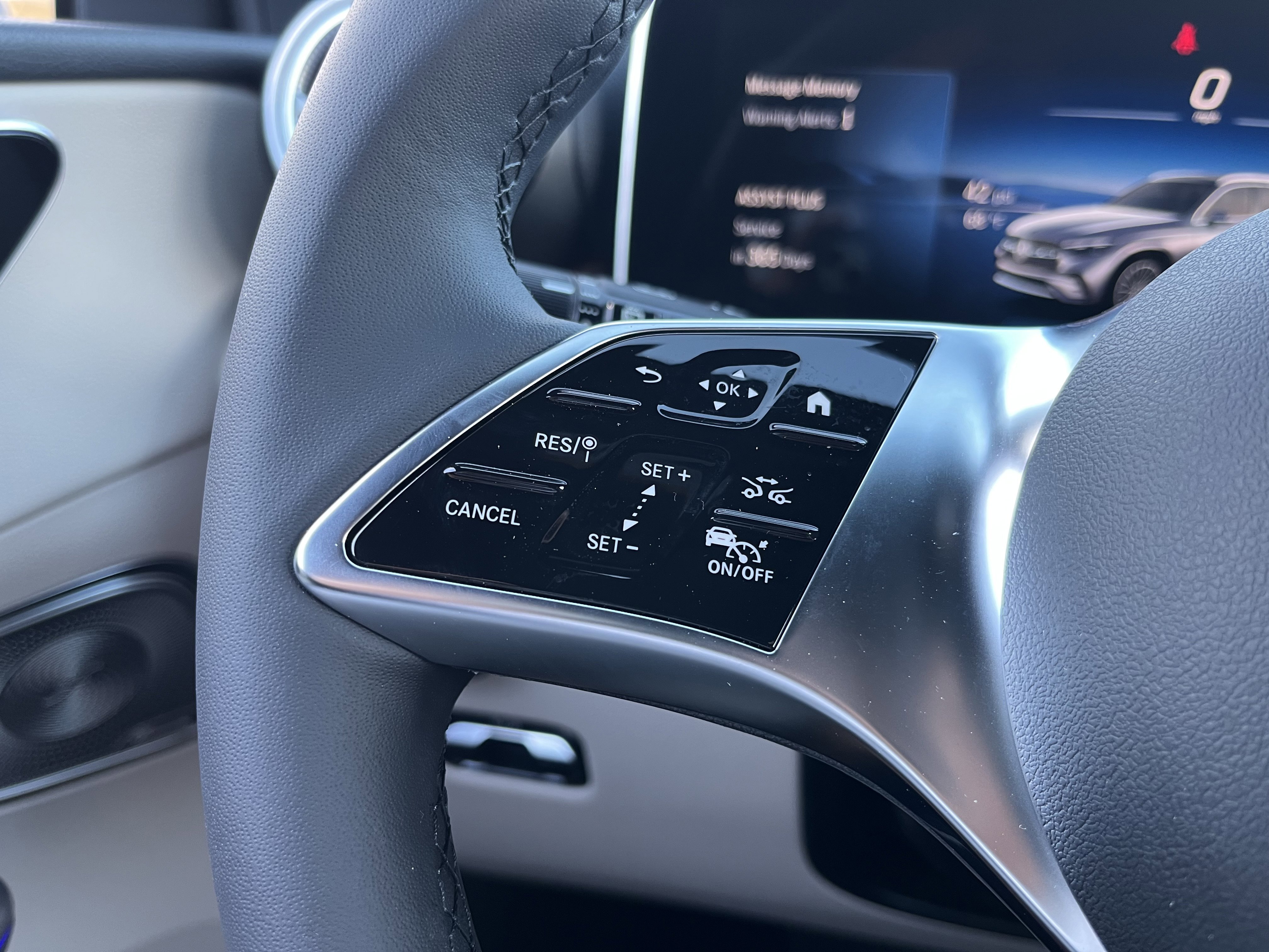 New 2026 MANUFAKTUR Alpine Grey Mercedes-Benz GLC 300 image 26
