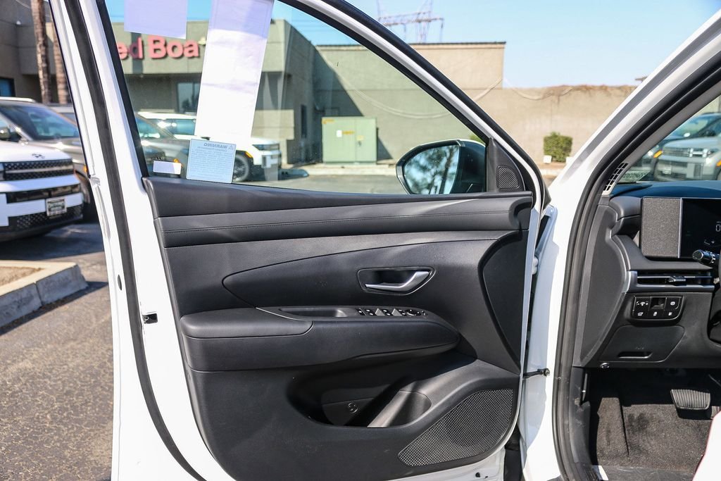New 2026 White Hyundai SEL image 23