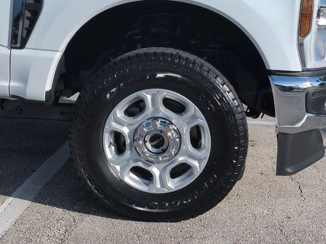 New 2026 Oxford White Ford F-250® XLT image 10