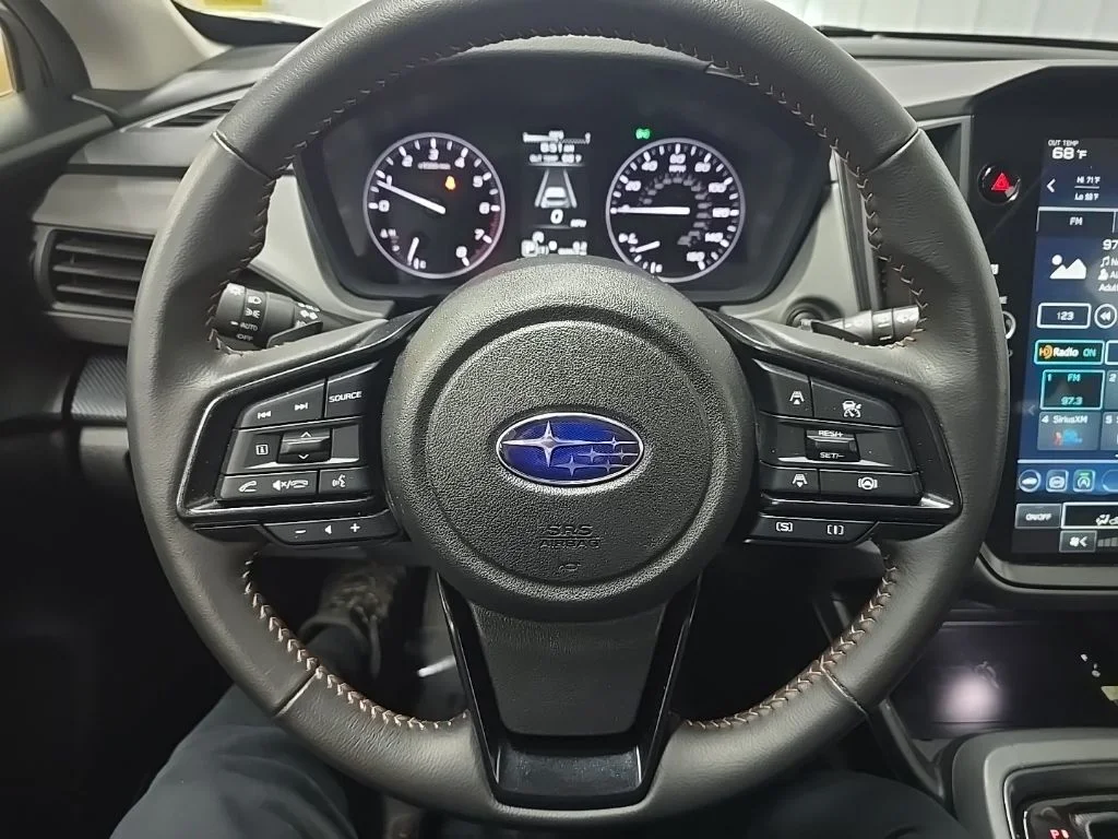 Used 2025 Crystal White Pearl Subaru Limited image 24