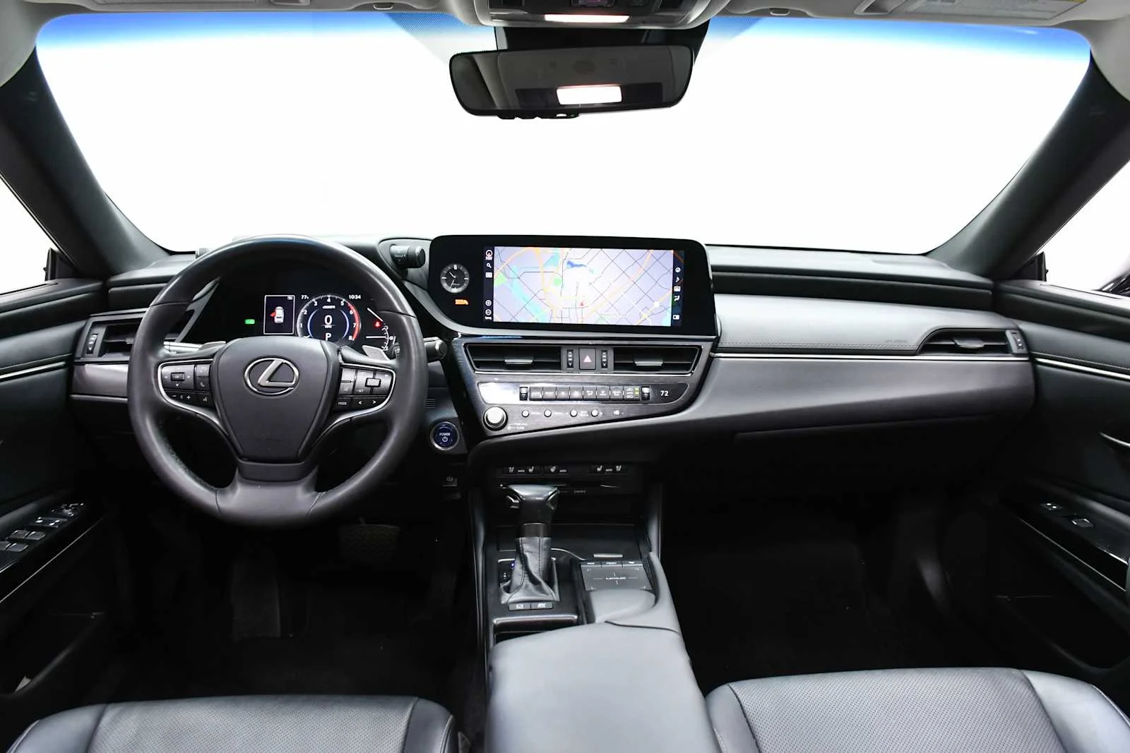 Certified Used 2022 IRIDIUM Lexus  image 18