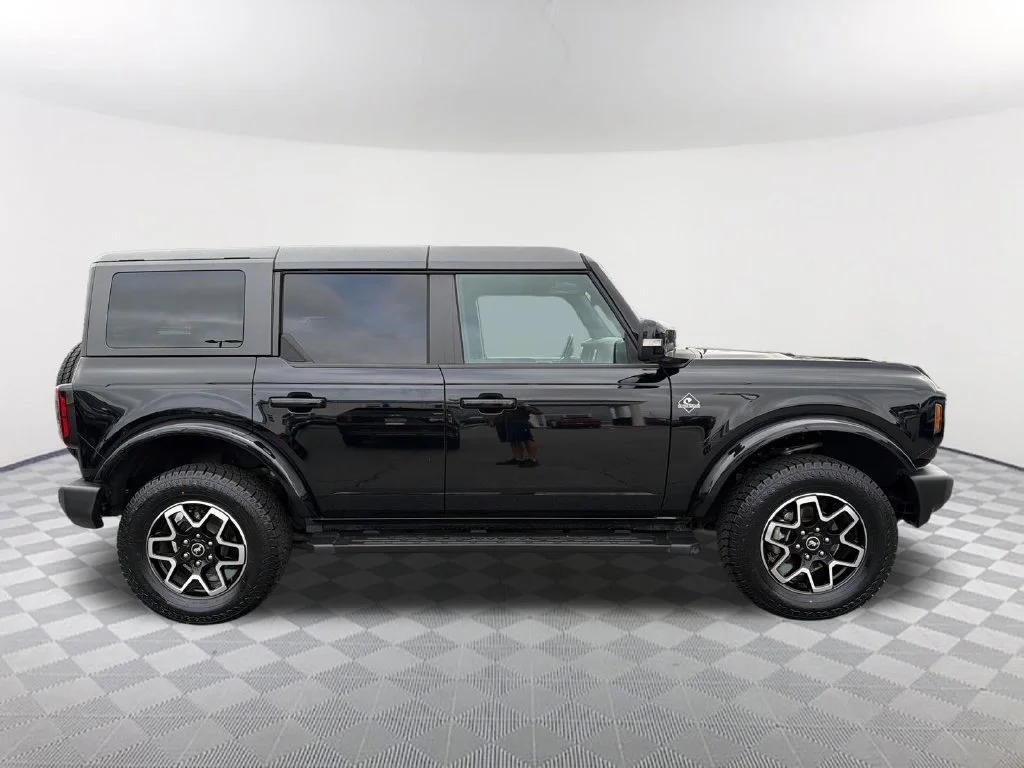 Used 2024 Black Ford Outer Banks image 4