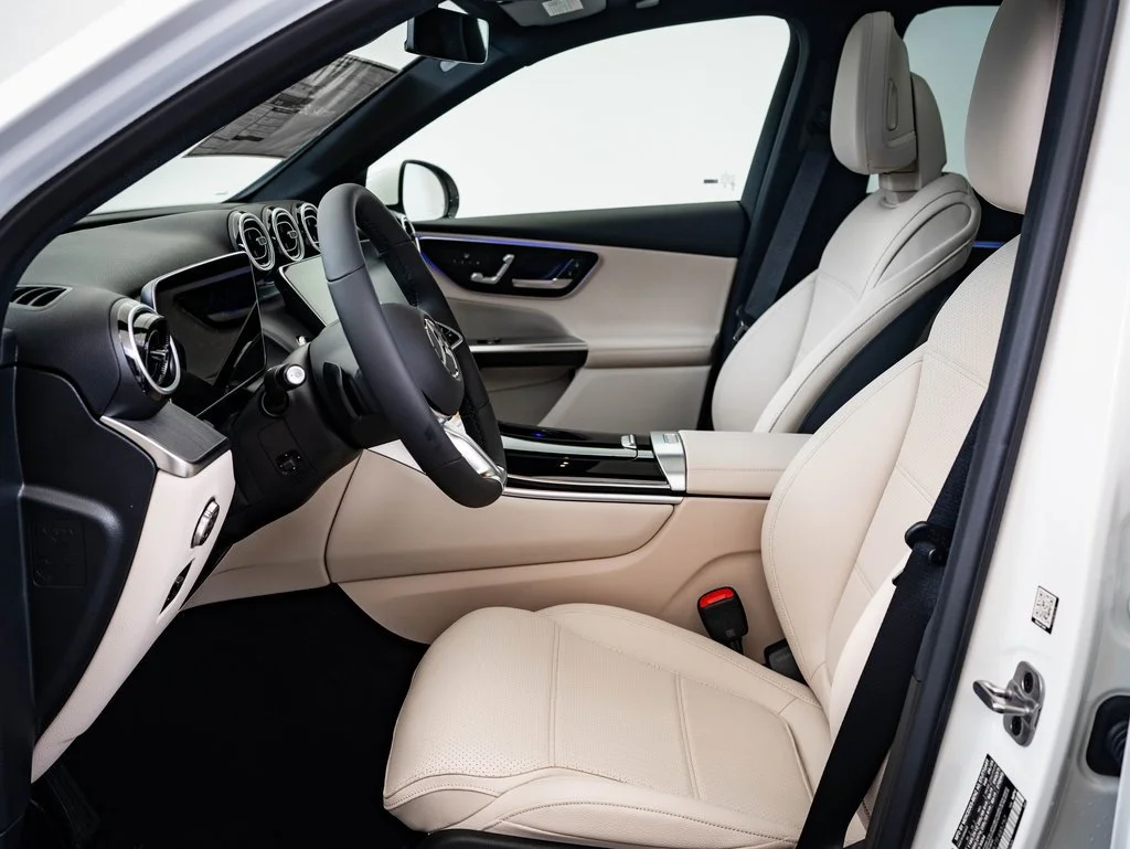 Used 2026 Polar White Mercedes-Benz GLC 300 image 19