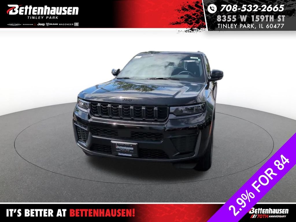 New 2026 Diamond Black Crystal Pearl-Coat Exterior Paint Jeep Altitude image 16
