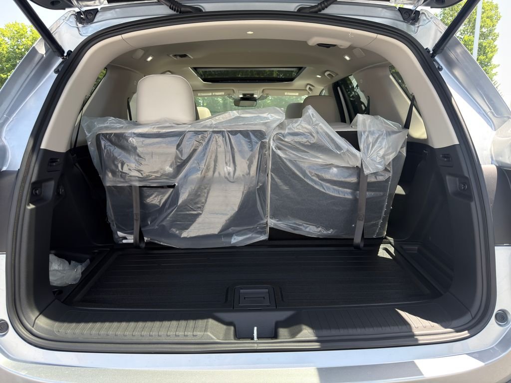 New 2026 Solar Silver Metallic Honda Touring image 22