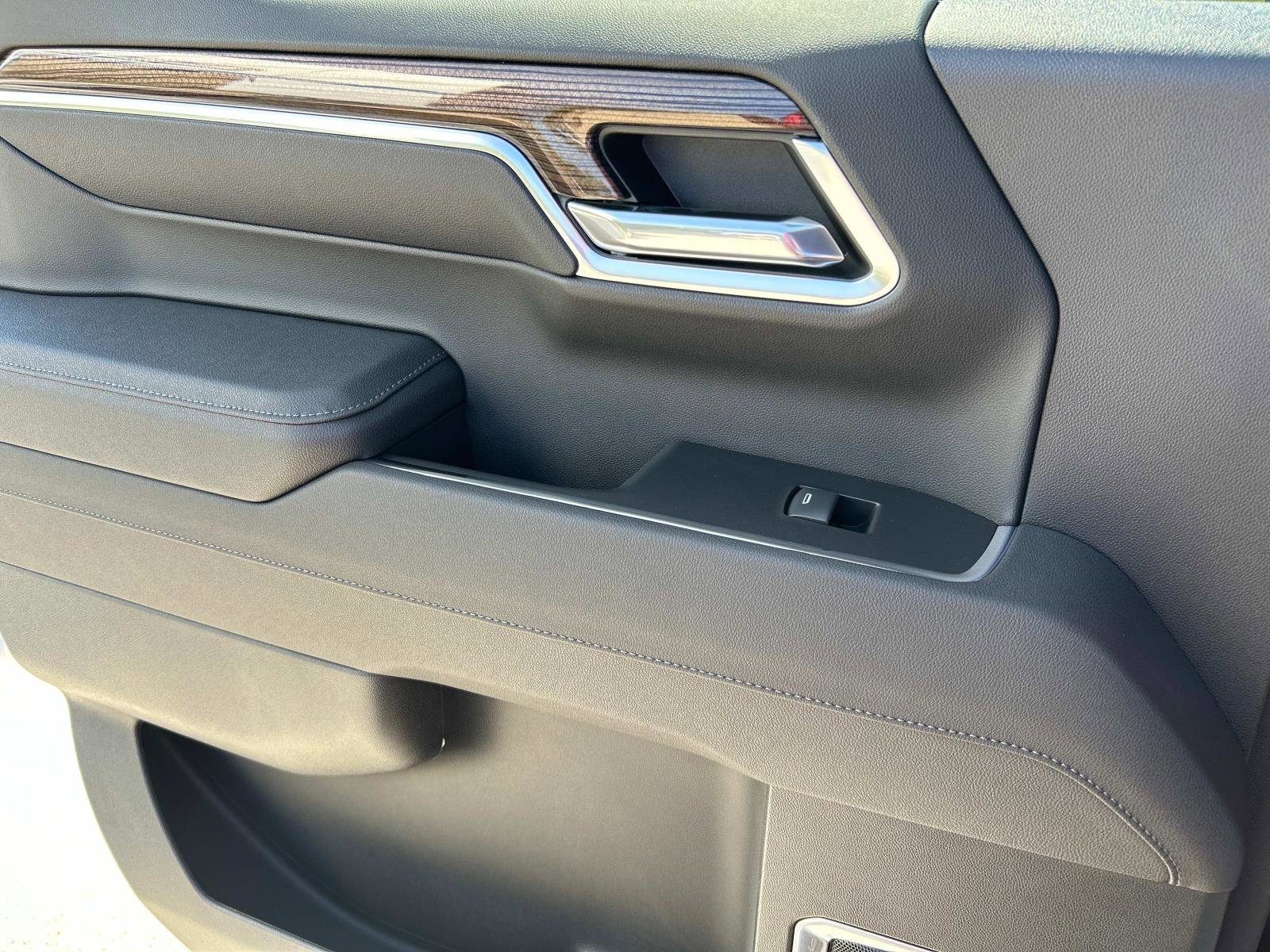 2025 Chevrolet Silverado 1500 RST - Photo 18