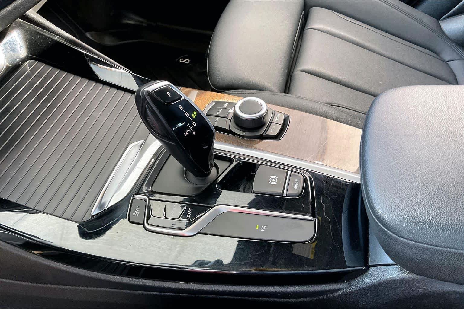 Used 2019 Dark Graphite Metallic BMW sDrive30i image 15