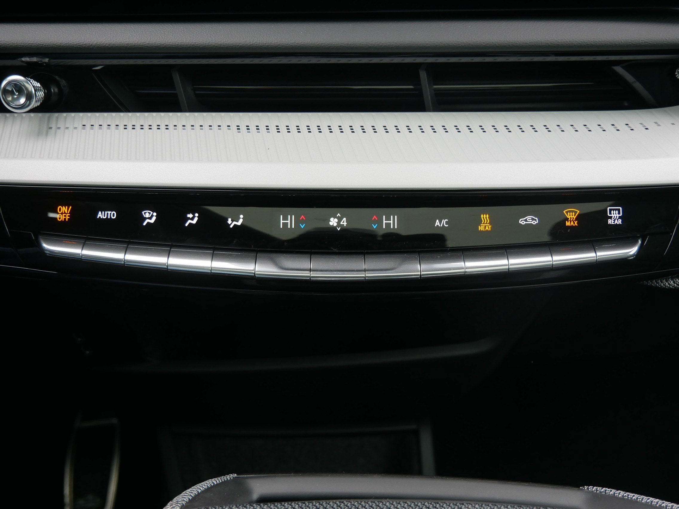 2026 Cadillac OPTIQ Sport - Photo 21