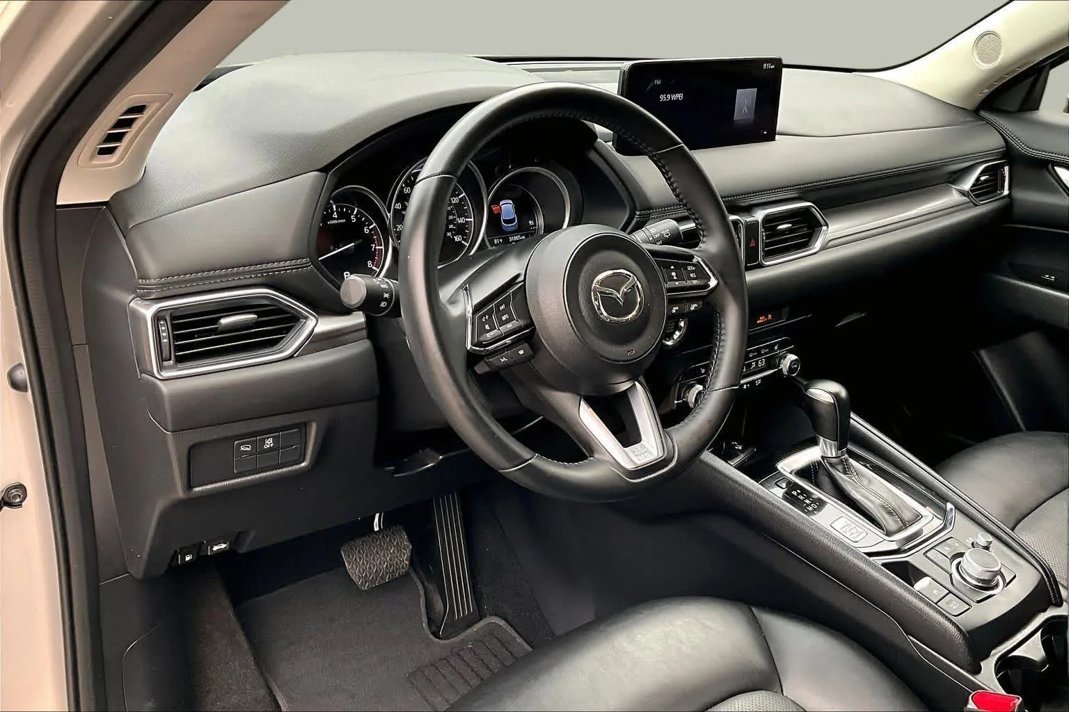 Used 2025 Platinum Quartz Metallic Mazda 2.5 S Select Package image 18