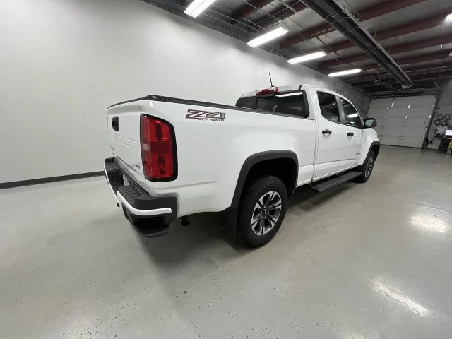Certified Used 2021 SUMMIT WHITE Chevrolet 4WD Z71 image 8