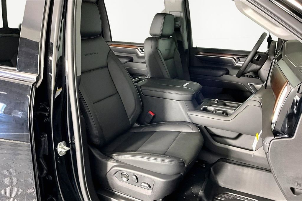 2026 GMC Sierra 3500HD Denali - Photo 12