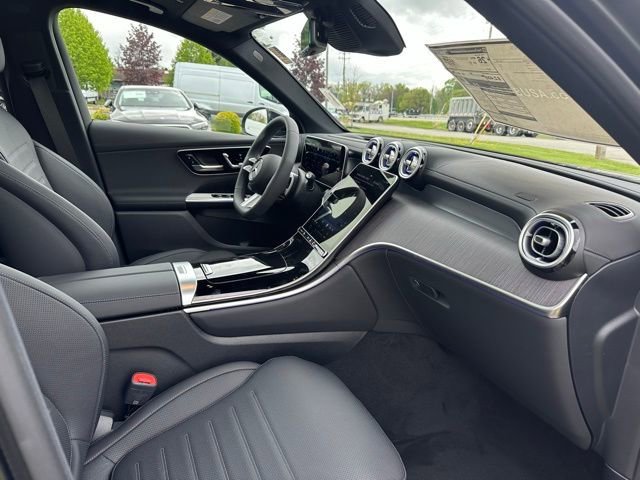 New 2026 MANUFAKTUR exclusive graphite grey magno Mercedes-Benz GLC 300 image 65