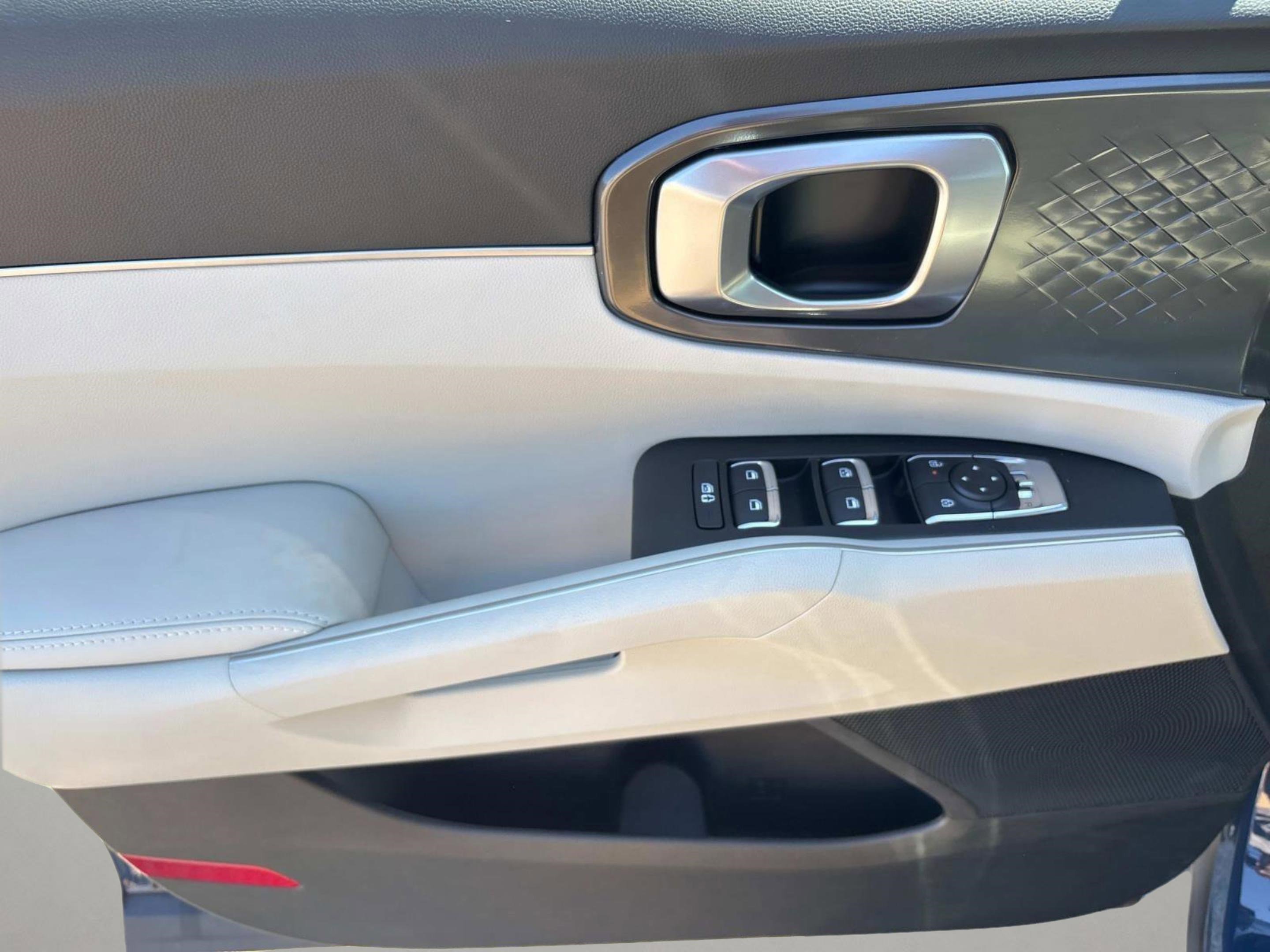 2025 Kia Sorento S - Photo 20