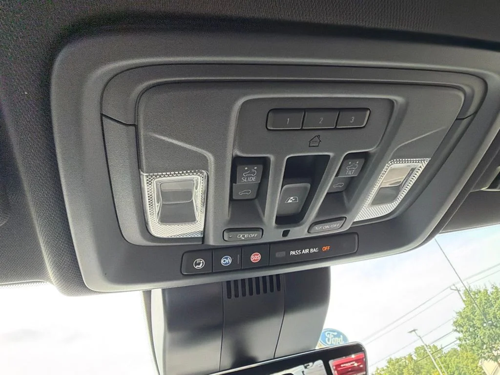 Used 2025 Black Chevrolet ZR2 image 29