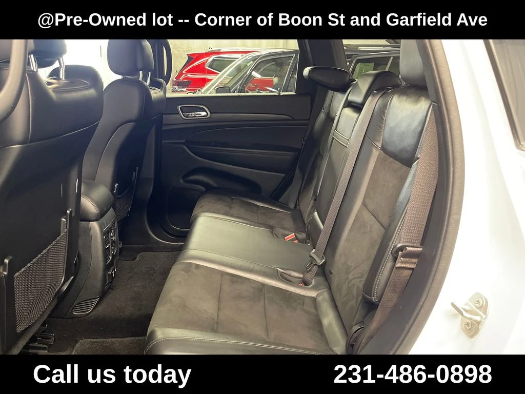 Used 2022 White Jeep Laredo X image 26