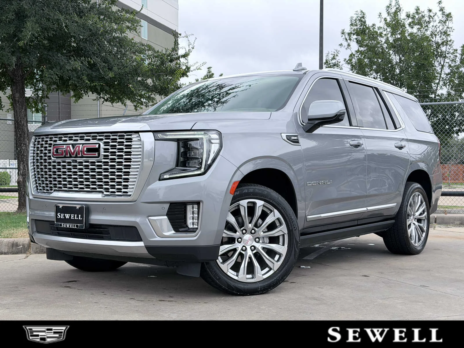 2023 GMC Yukon 4WD Denali's photo