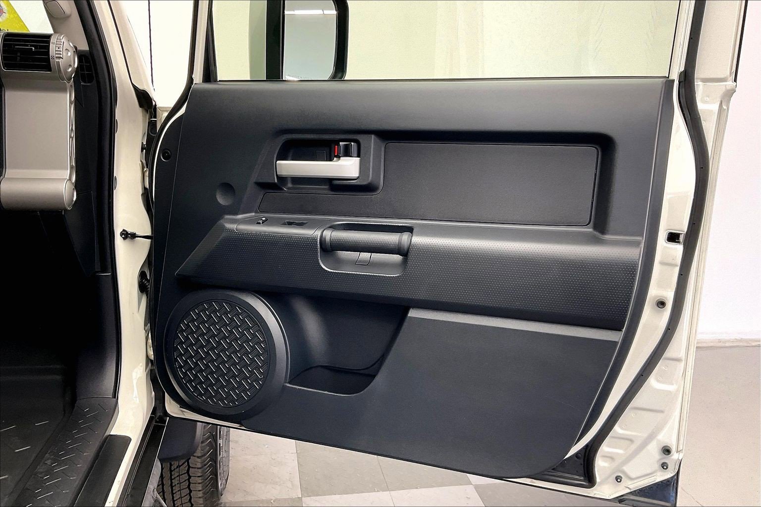 Used 2014 Iceberg Toyota  image 27