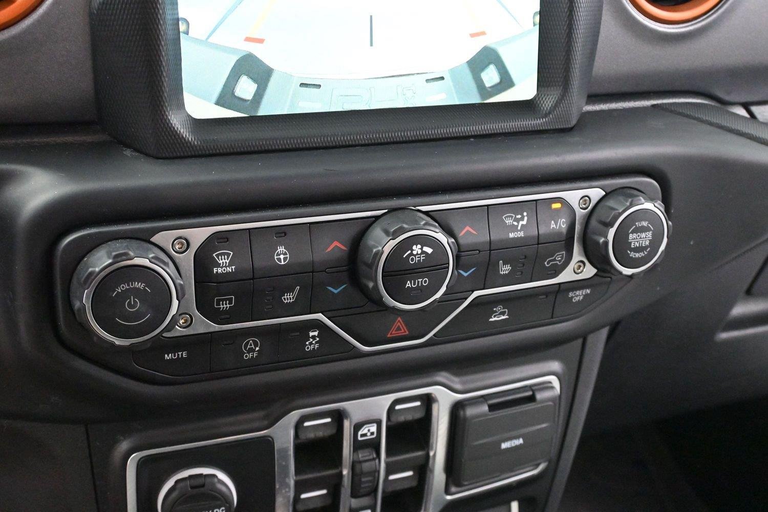 Used 2022 Limited Edition Gobi Clearcoat Jeep Mojave image 21