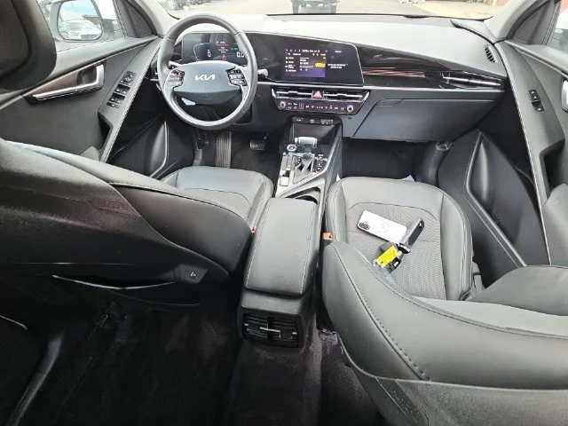 Used 2023 White Kia EX image 29