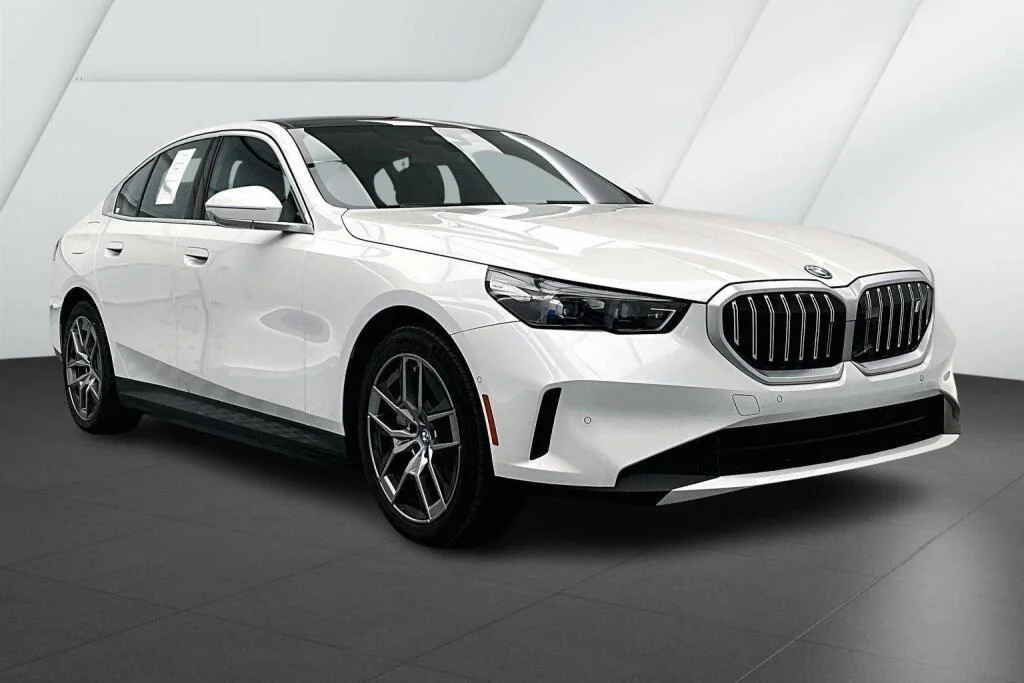 2025 BMW i5 xDrive40 Sedan's photo