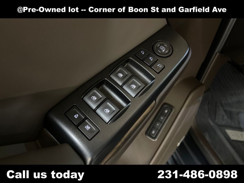 Used 2019 Blue GMC Denali image 16