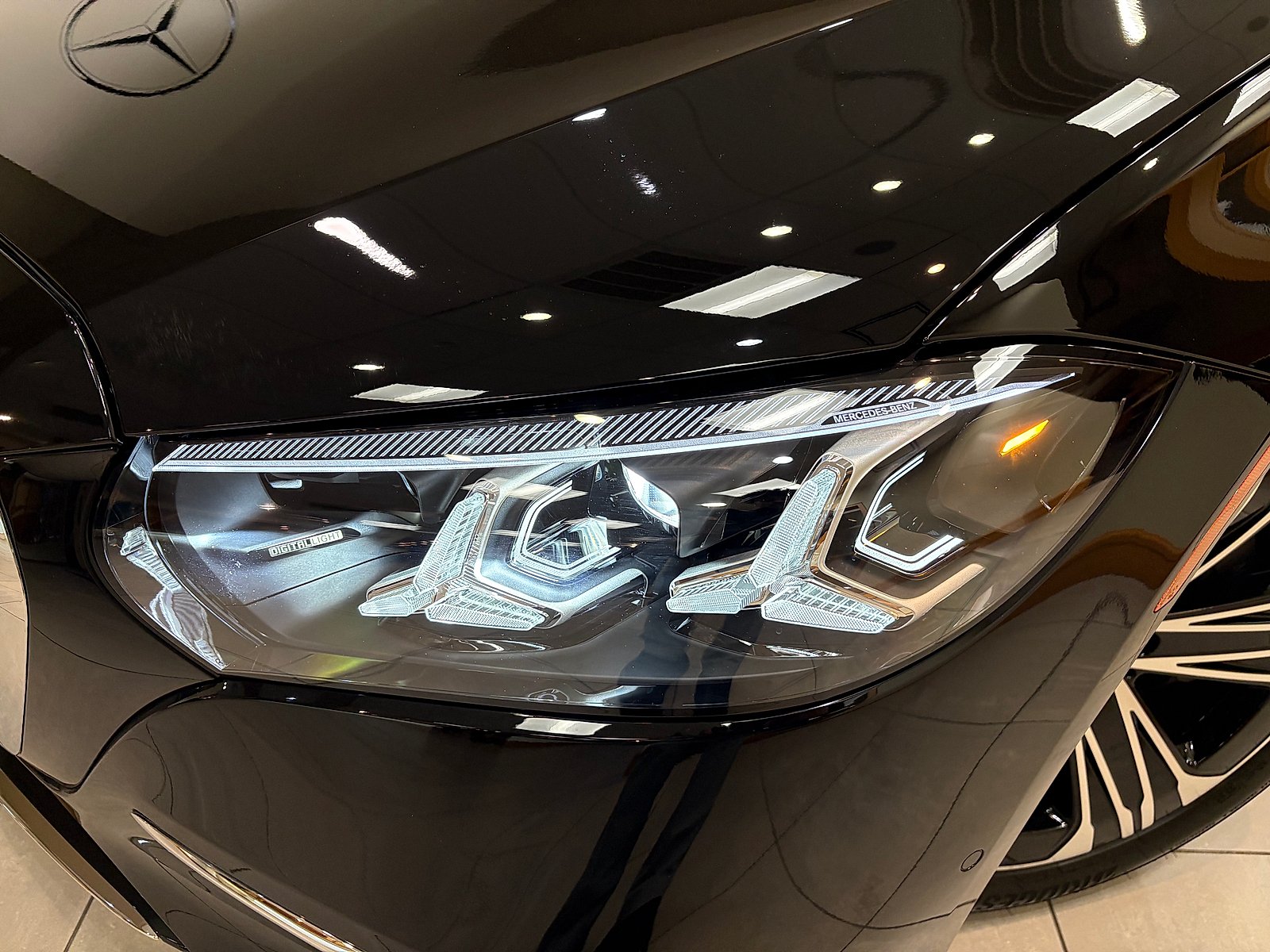 New 2027 Black Mercedes-Benz S 580 image 7