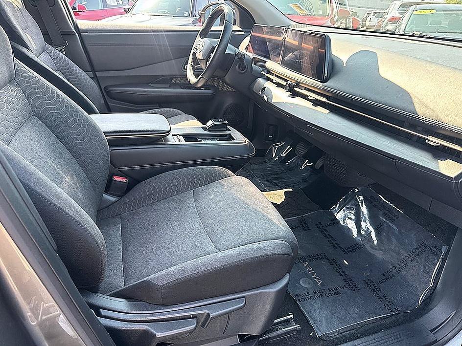 Used 2023 Gun Metallic Nissan VENTURE+ image 22
